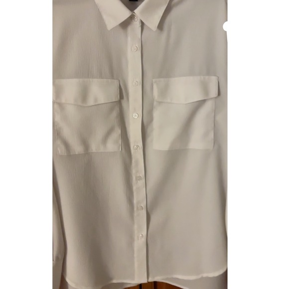 Simply Vera Vera Wang Cream Career Button Up Shirt Women's Medium top Pockets - Picture 9 of 13